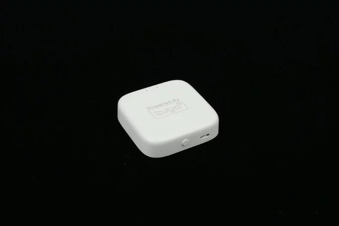 Aployt APL.0295.00.01/XYZ251D Конвертер для трековой системы Magnetic track 220