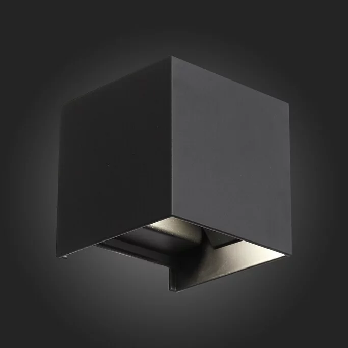 Уличный светильник ST LUCE STAFFA SL560.401.02