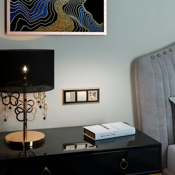 Werkel W1112110  Выключатель одноклавишный проходной с подсветкой (шампань