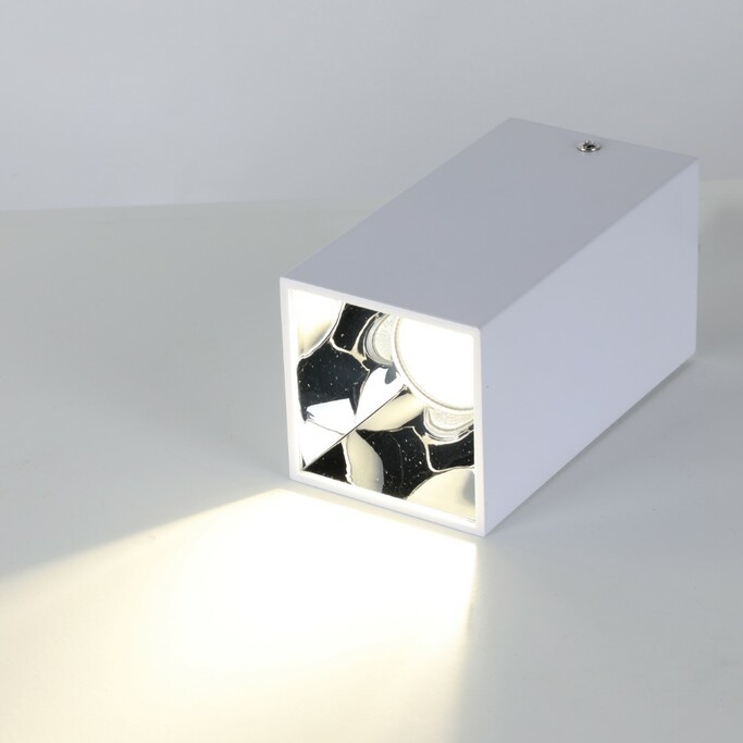 Точечный светильник FAVOURITE Tetrahedron 2401-1U