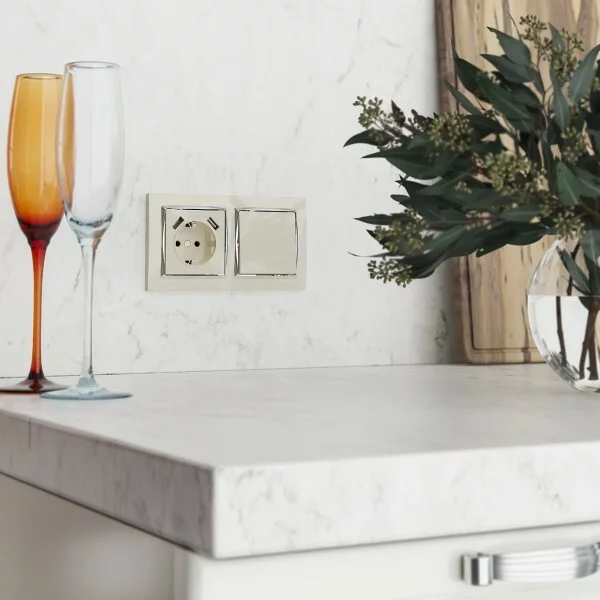 Werkel W1179511  Накладка для розетки USB (шампань)