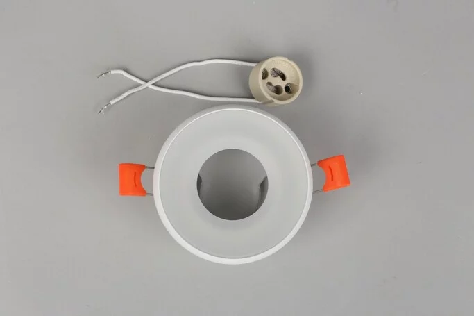 Точечный светильник OMNILUX Genova OML-102809-01