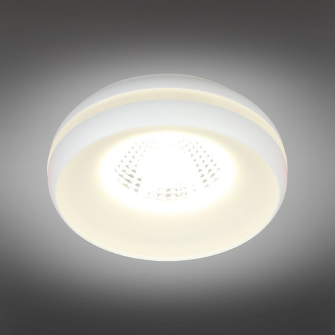 Точечный светильник OMNILUX Genova OML-102809-06