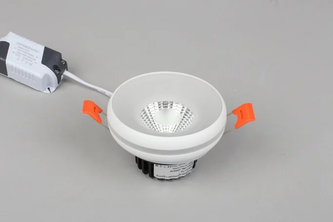 Точечный светильник OMNILUX Genova OML-102809-06