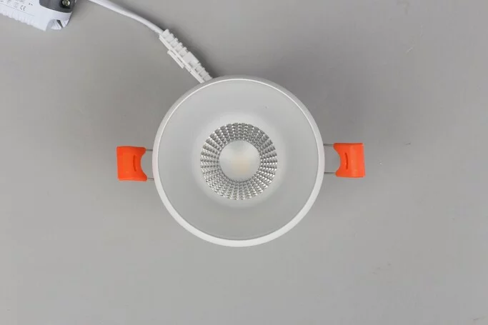 Точечный светильник OMNILUX Genova OML-102809-06