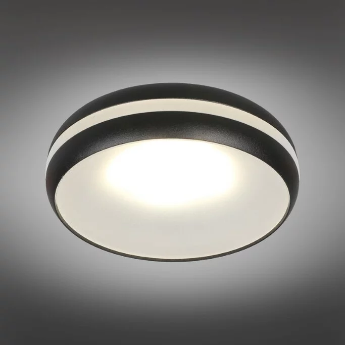 Точечный светильник OMNILUX Genova OML-102819-01