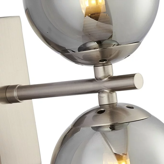 Бра FAVOURITE Varietas 2650-2W