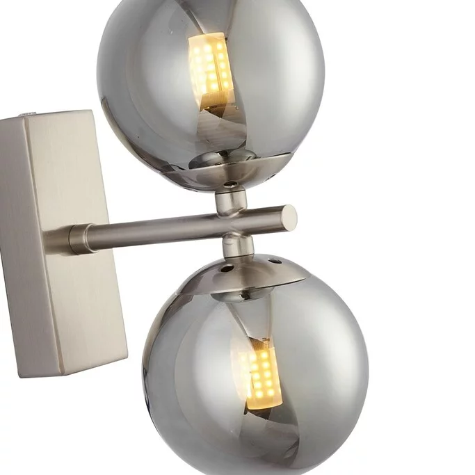 Бра FAVOURITE Varietas 2650-2W