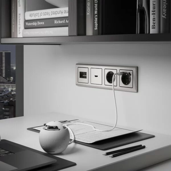 Werkel W1171002  Розетка с заземлением (глянцевый никель)