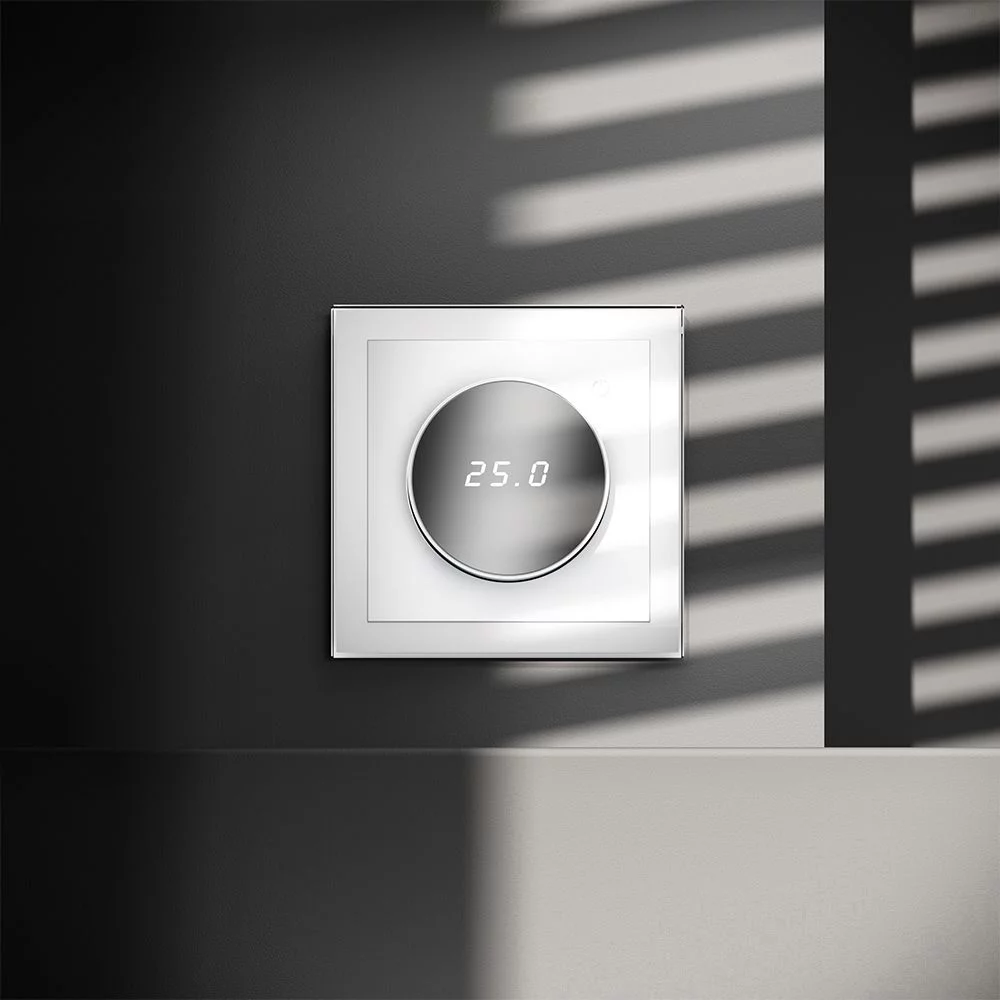 Терморегулятор электронный VOLTUM S70 с индикацией и датчиком, для теплого пола, белый гля VLS070101