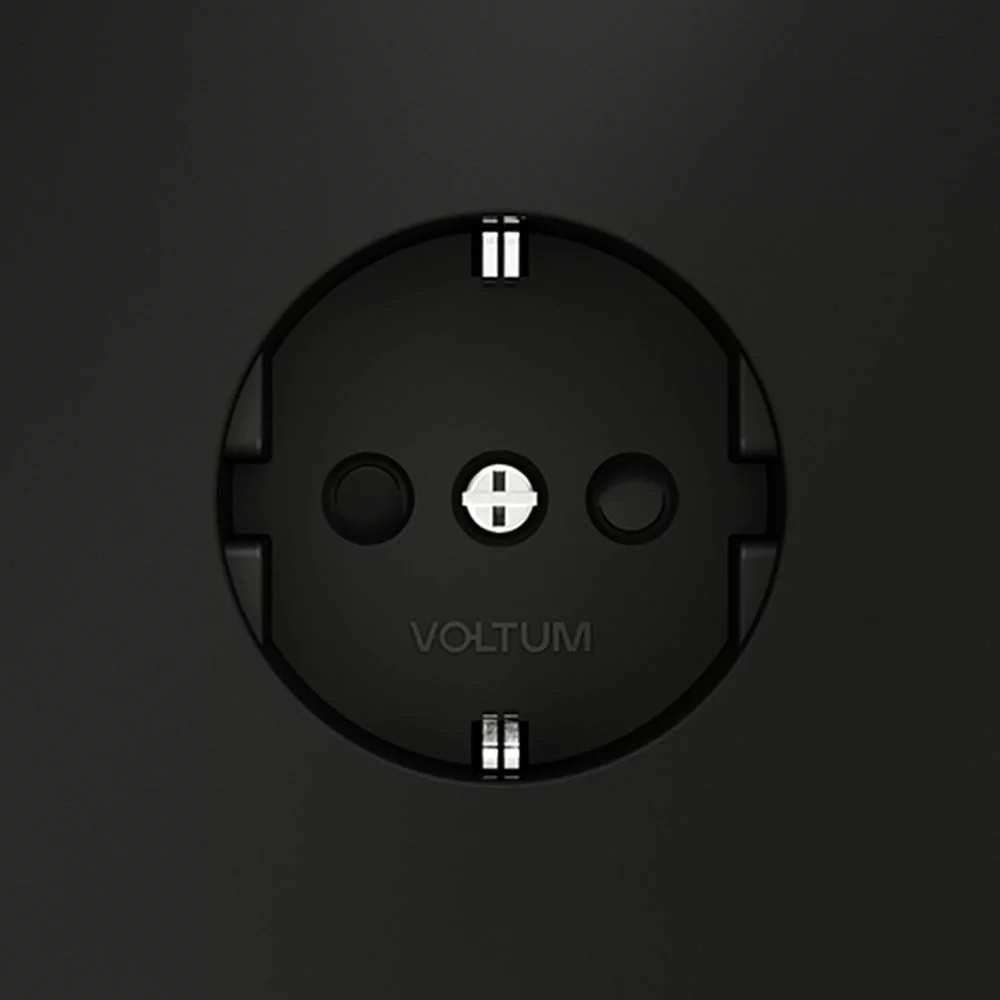 Розетка встраиваемая VOLTUM S70 с заземлением и защитными шторками, 16А, (черный матовый) VLS040208
