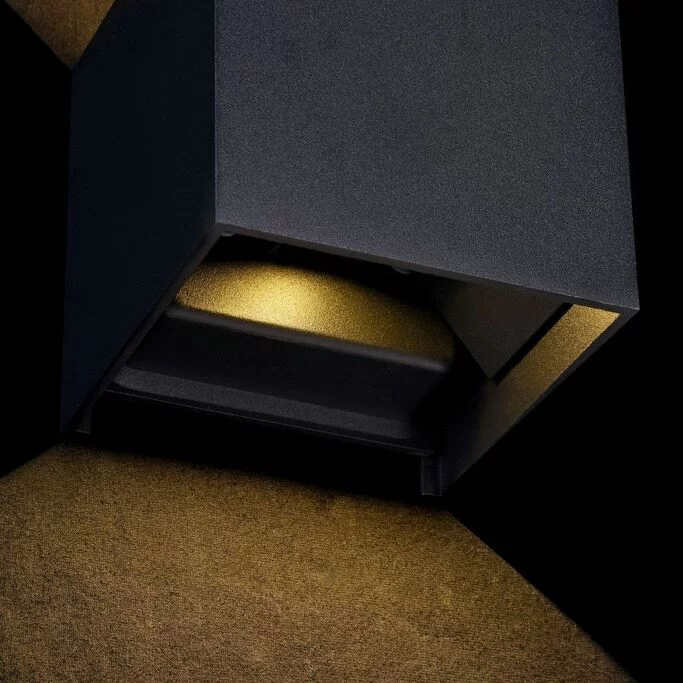 Уличный светильник MAYTONI Fulton O572WL-L6B