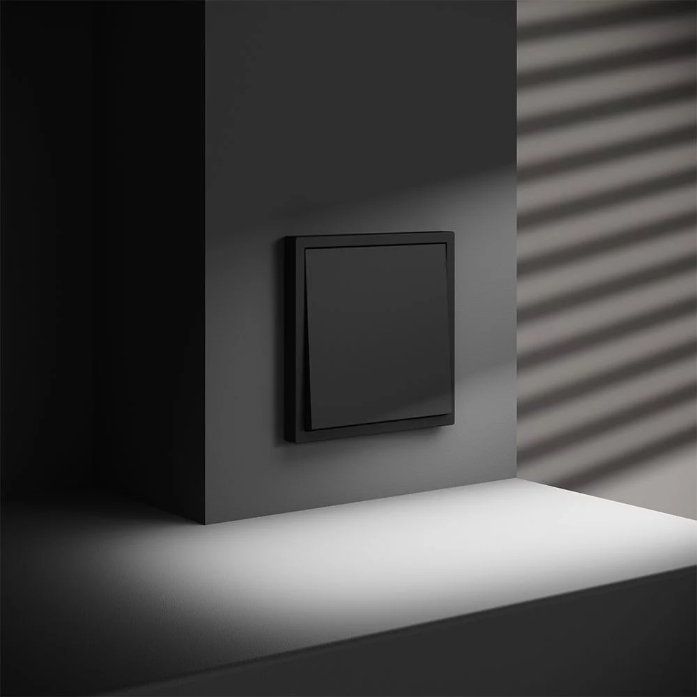 Перекрестный переключатель встраиваемый VOLTUM S70 одноклавишный 10А, (черный матовый) VLS010508