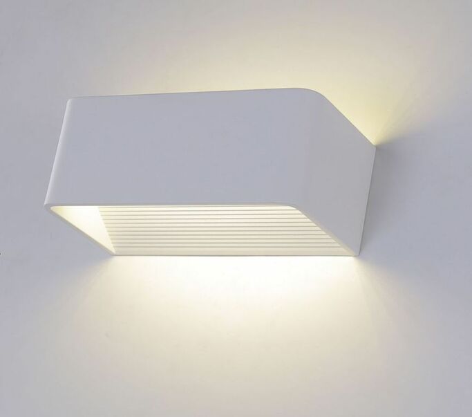 CRYSTAL LUX CLT 010W200 WH