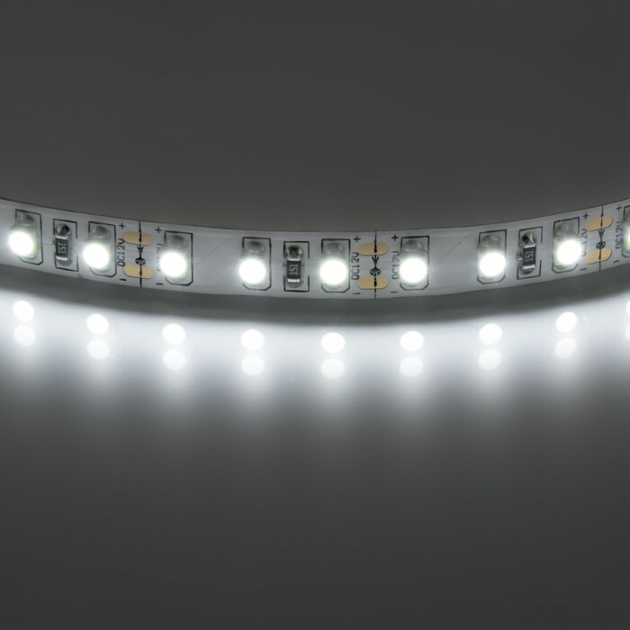 LIGHTSTAR 400014 Лента 3528LED 12V 9.6W m 120LED m 3-4lm LED IP20 4200K-4500K 200m box НЕЙТРАЛЬНЫЙ Б
