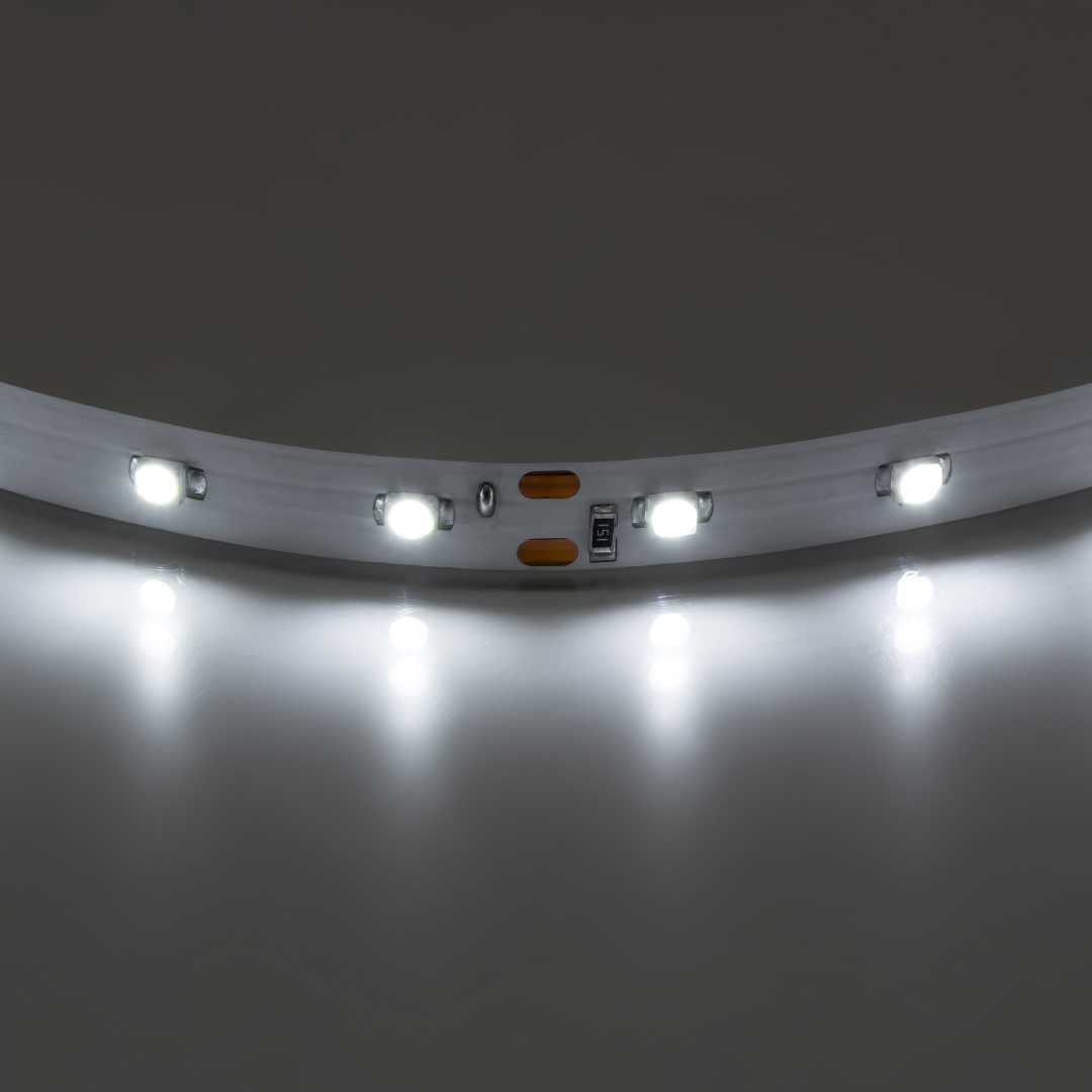LIGHTSTAR 400004 Лента 3528LED 12V 4.8W m 60LED m 3-4Lm LED IP20 4200K-4500K 200m box НЕЙТРАЛЬНЫЙ БЕ