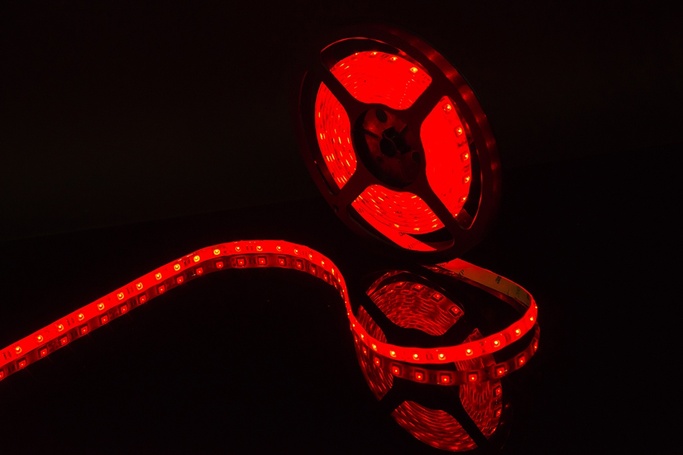 Лента св д SWG 14,4 Вт м SMD5050 (60св д метр) Закрытая IP65 Цвет красный 12В